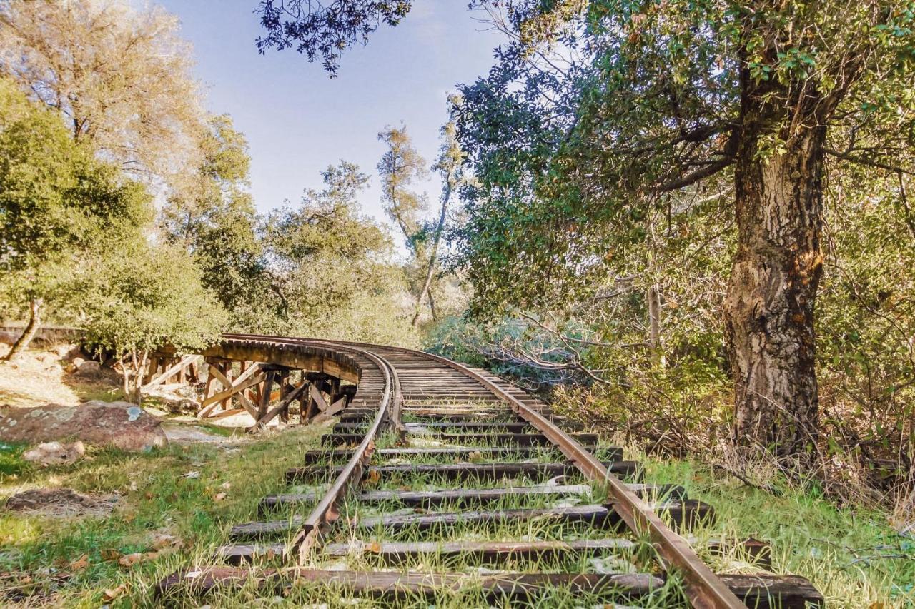 Hot Tub Disney Train Track In Julian Amazing Views Kültér fotó